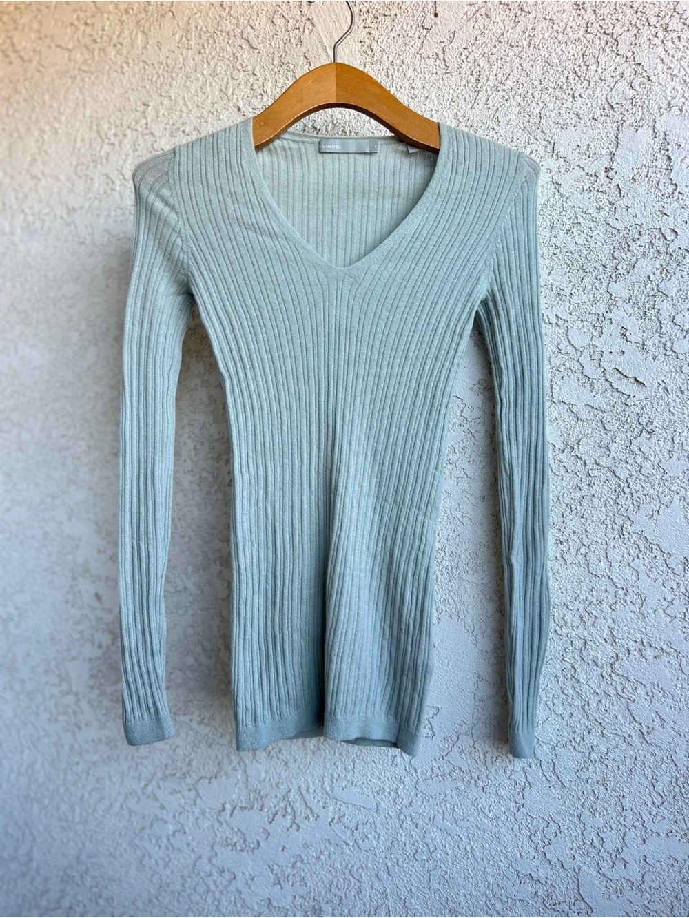 Vince 100% Cashmere Ribbed V‑Neck Sweater in Pale Sage